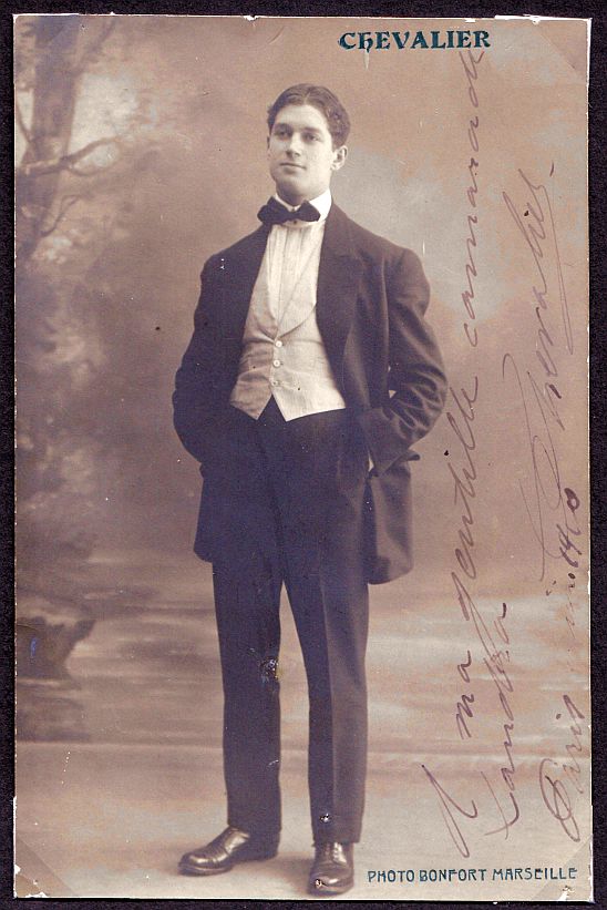 Maurice Chevalier, signiertes Foto, 1910-image