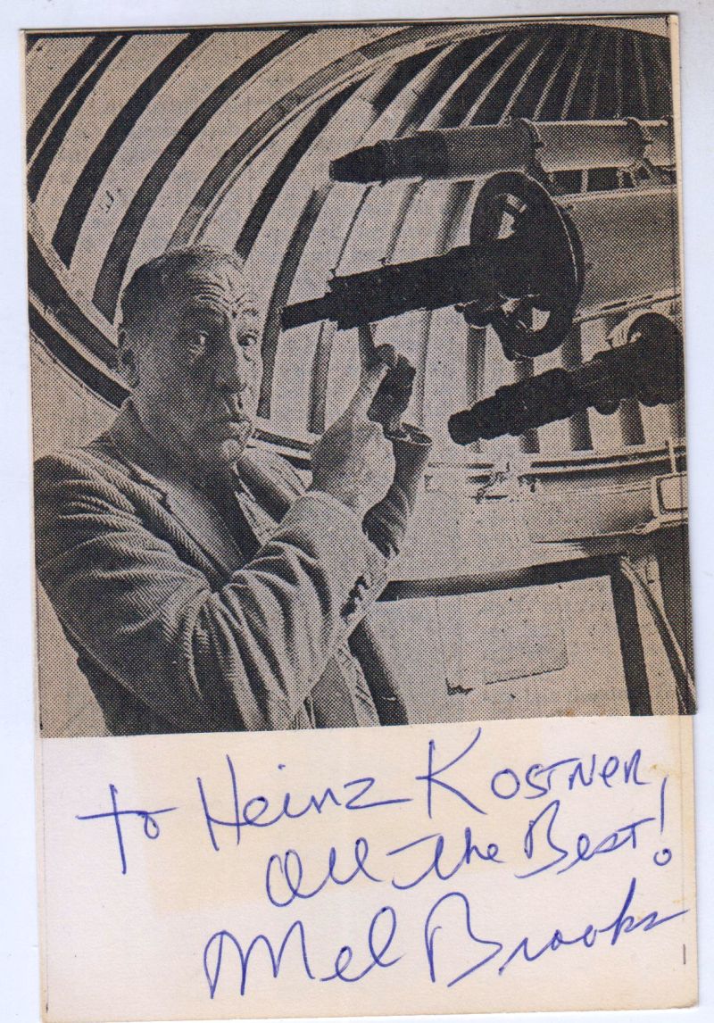 Mel Brooks, Autogramm unter Zeitungsfoto-image