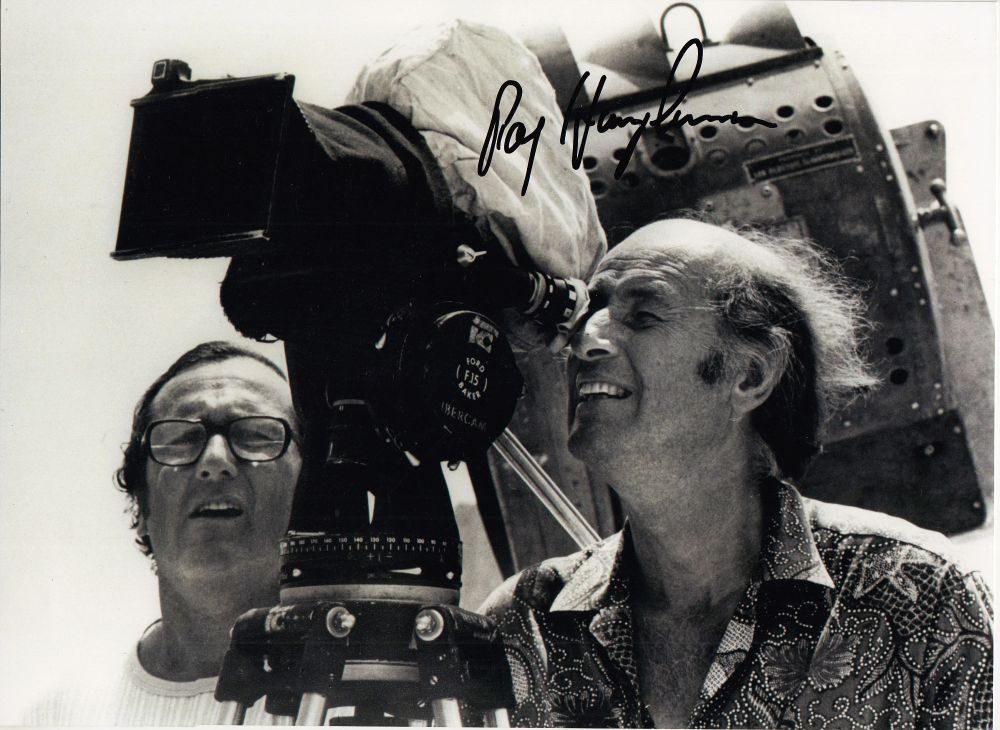 Ray Harryhausen Autogramm auf Großfoto-image