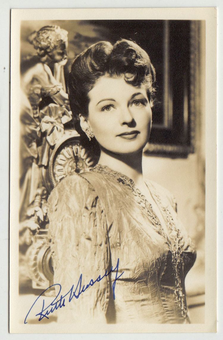Ruth Hussey, Autogramm auf Portraitfoto.-image