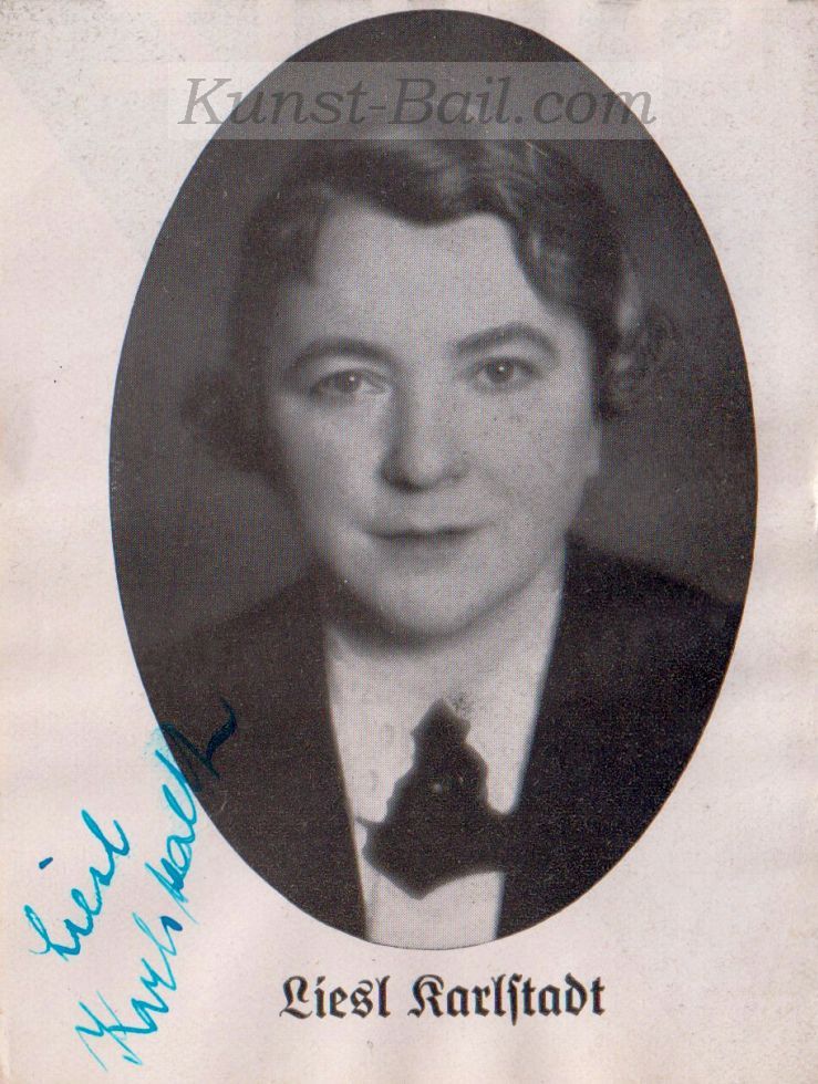 Liesl Karlstadt, Autogramm auf Illustriertenfoto, 1950er-image