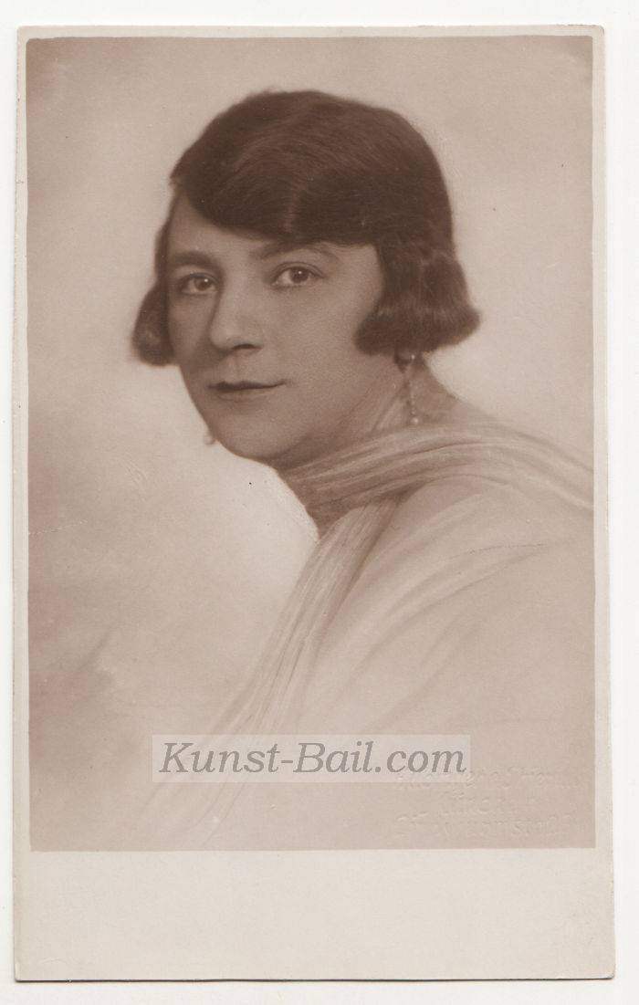 Liesl Karlstadt, Autogramm und Widmung auf der Rückseite einer Bildpostkarte, 1925-image