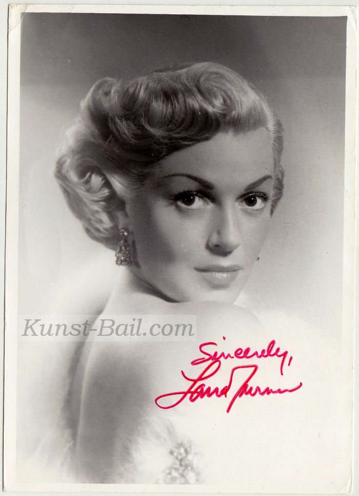 Lana Turner, Autogramm auf SW-Foto-image