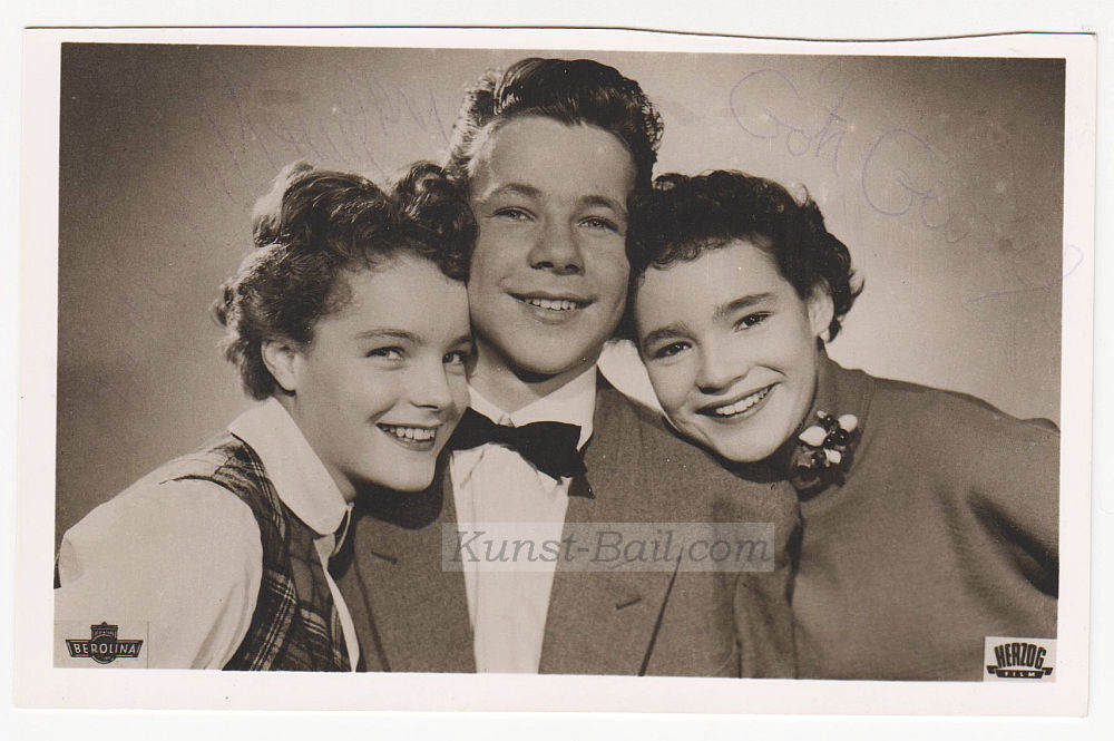 Götz George und Nina von Porembsky, Autogramme auf Bildpostkarte, München 1953-image